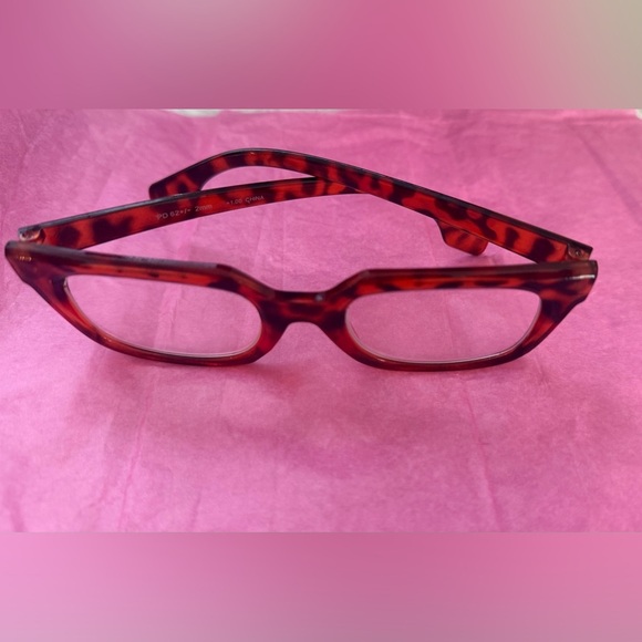Tortoiseshell Women's Glasses - Picture 3 of 5